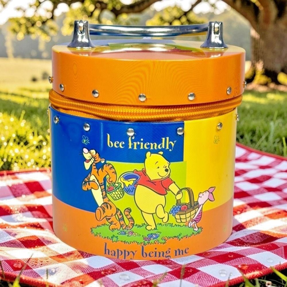 Vintage Disney Winnie the Pooh Metal Lunch Pail‎ Tin Zipper Canister